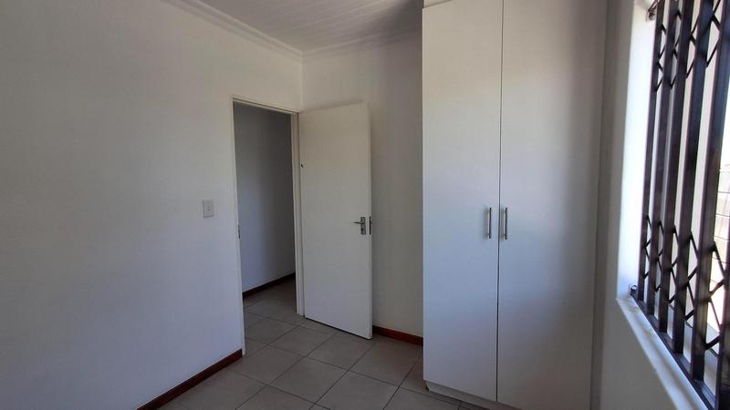 To Let 3 Bedroom Property for Rent in Stratford Green Western Cape